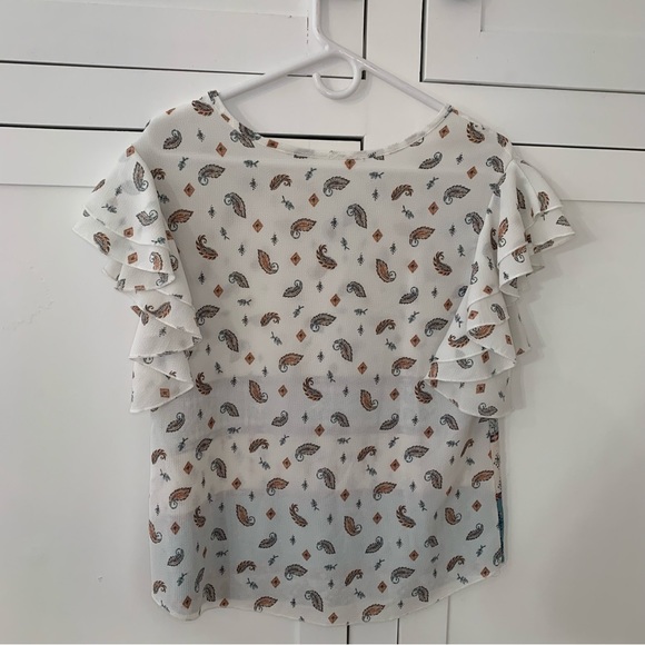 White/Blue Paisley Ruffle Top Size Small - Picture 5 of 5